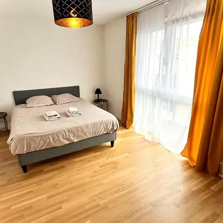 Cape Homes St-sulpice בית הארחה 3*