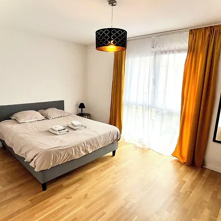 Cape Homes St-sulpice בית הארחה