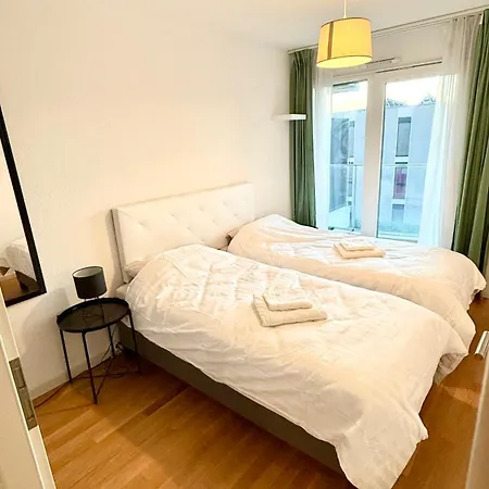 Cape Homes St-sulpice בית הארחה 3*
