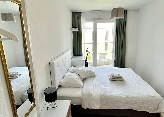 Cape Homes St-sulpice 招待所 3*